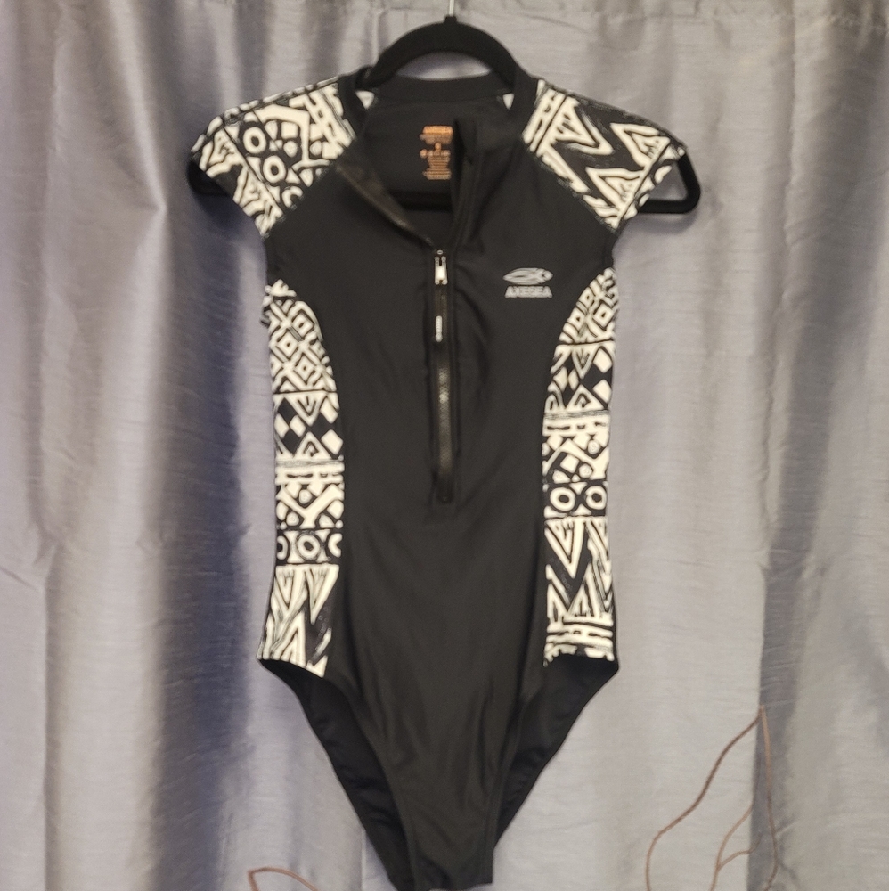 Axesea rash guard swimsuit